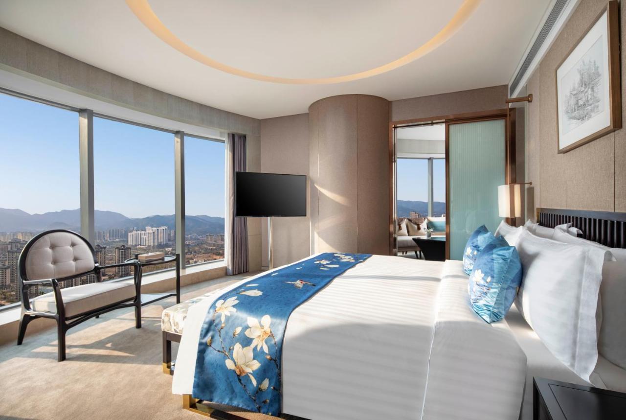 Kunming Huiyue Wyndham Hotel Экстерьер фото