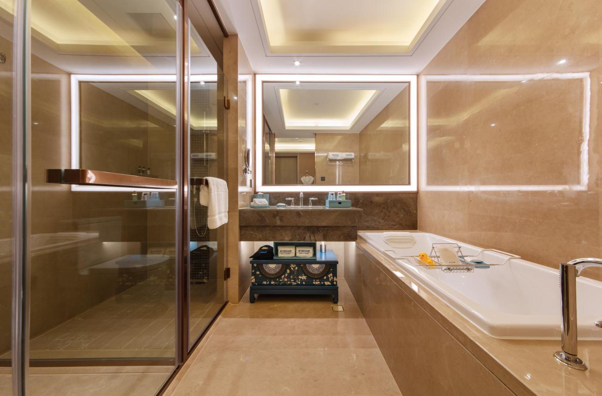 Kunming Huiyue Wyndham Hotel Экстерьер фото